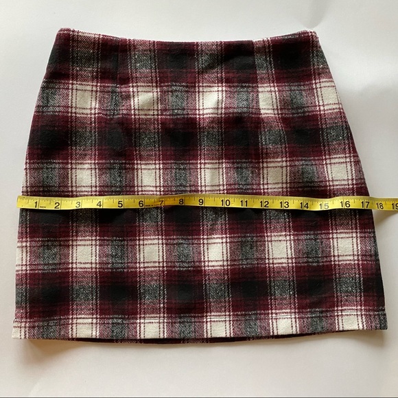 NWT Forever 21 Plaid Mini Skirt - Picture 7 of 8